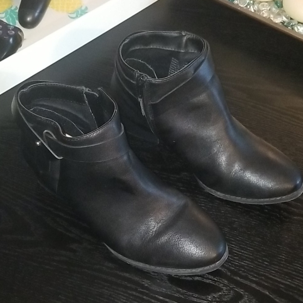 Heel boots